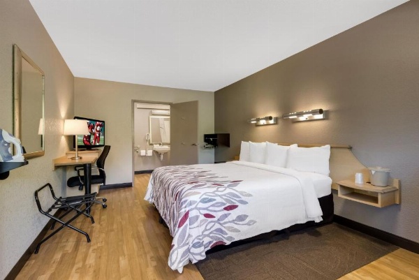 Red Roof Inn Asheville - Biltmore West image 16