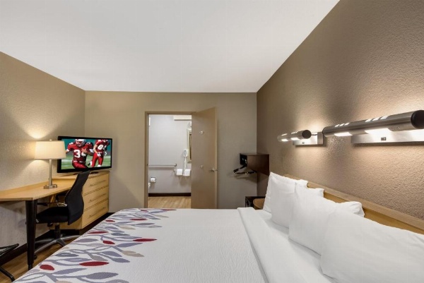 Red Roof Inn Asheville - Biltmore West image 19